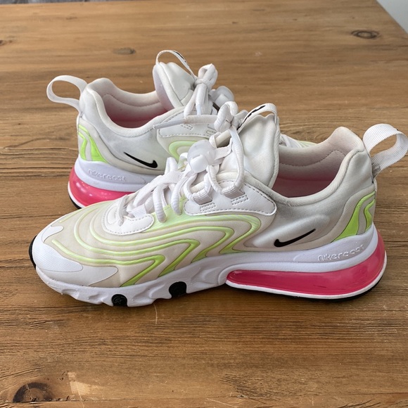 Women’s Nike Air Max 270 - Picture 6 of 7